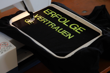 Kraftstoff_Sticken_Detail